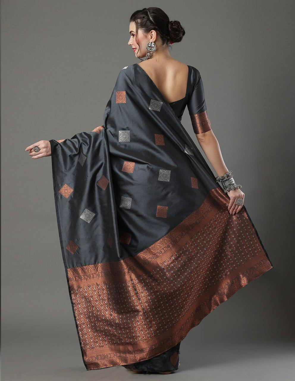 Snappy Grey Soft Silk Saree With Petrichor Blouse Piece