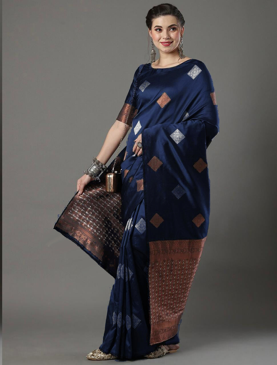 Fantabulous Navy Blue Soft Silk Saree With Evanescent Blouse Piece
