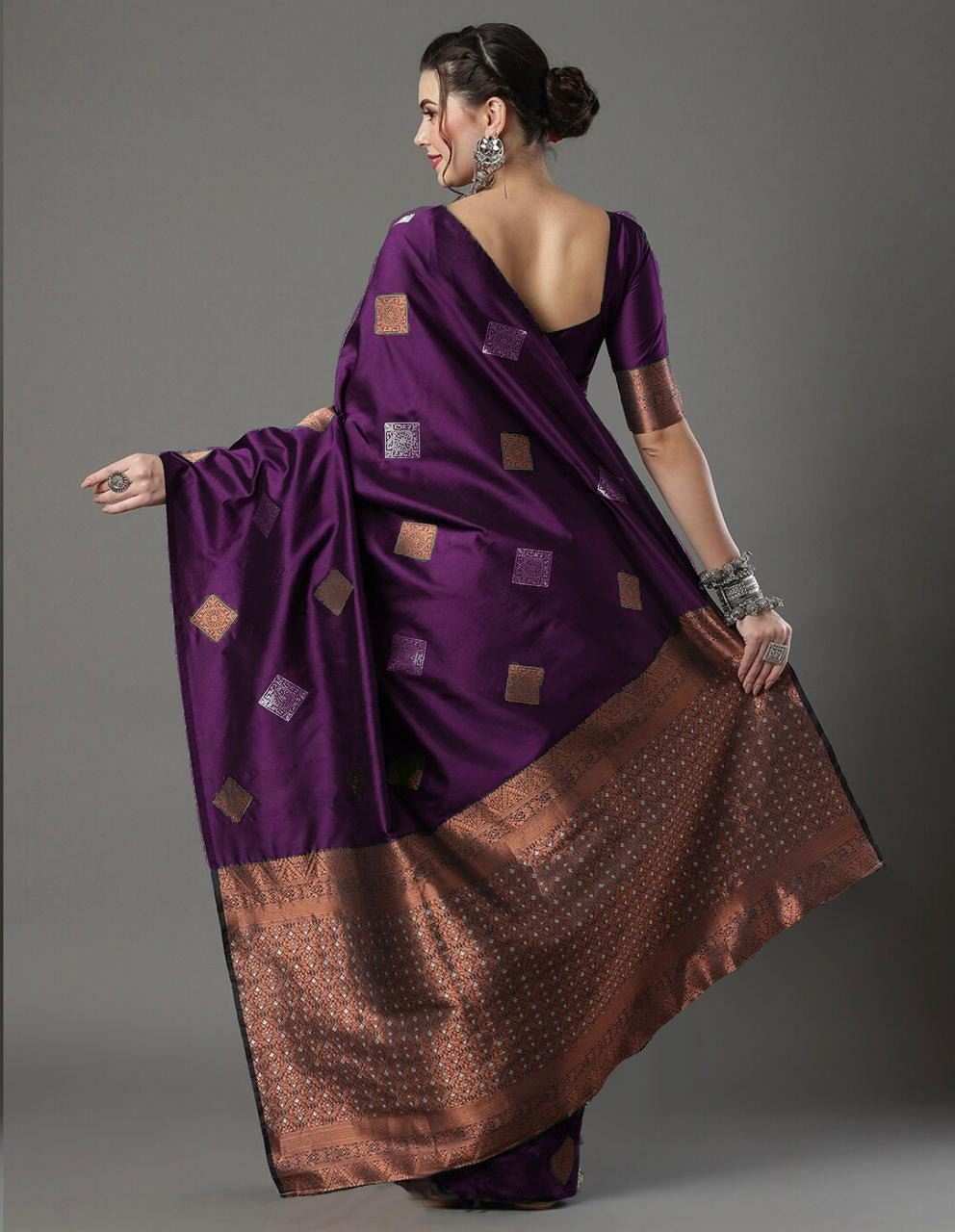 Enchanting Wine Soft Silk Saree With Glorious Blouse Piece