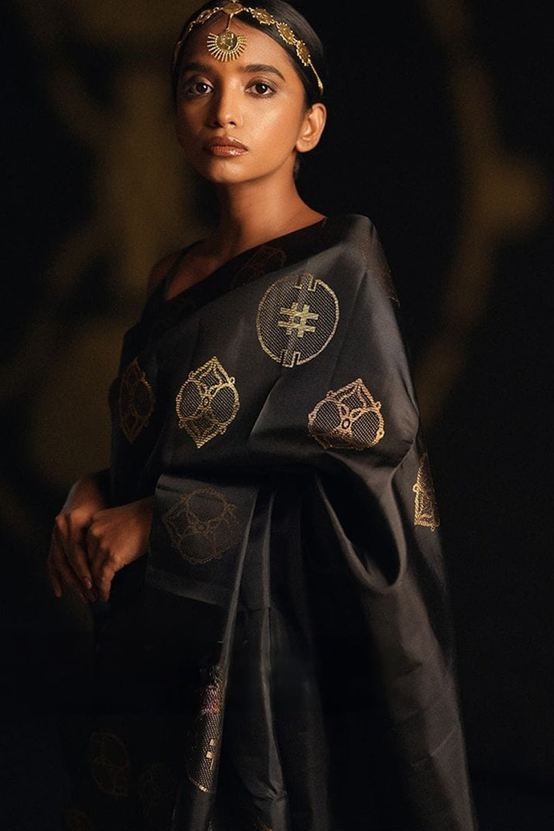 Blooming Black Soft Silk Saree With Amiable Blouse Piece