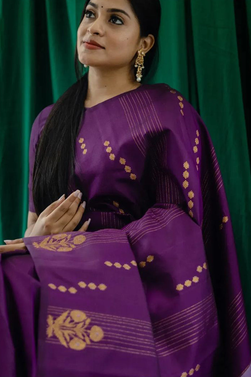 Effulgent Purple Soft Silk Saree With Fragrant Blouse Piece