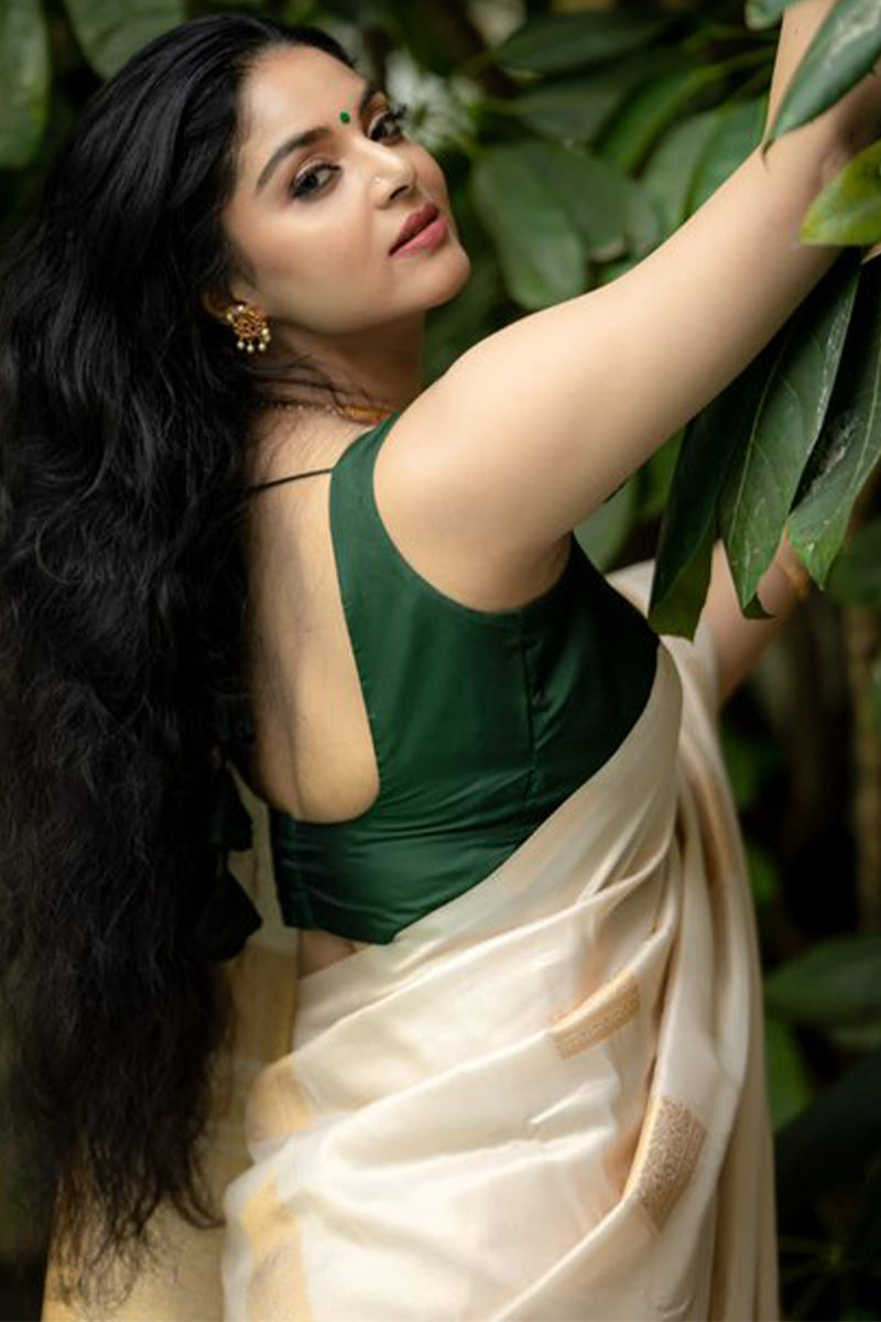 Sonorous Beige Soft Silk Saree With Devastating Blouse Piece