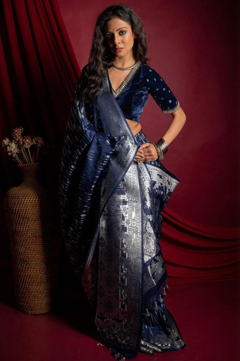 Enchanting Navy Blue Soft Silk Saree With Magnificat Blouse Piece