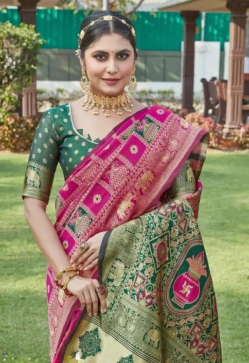 Opulent Dark Pink Soft Silk Saree With Imbrication Blouse Piece
