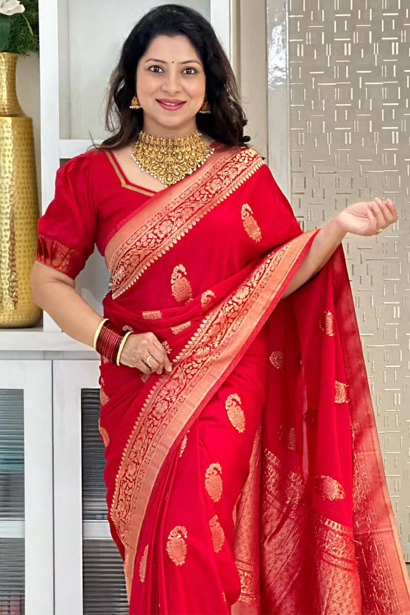 Fragrant Red Soft Silk Saree With Scrupulous Blouse Piece
