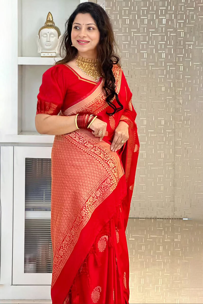 Fragrant Red Soft Silk Saree With Scrupulous Blouse Piece