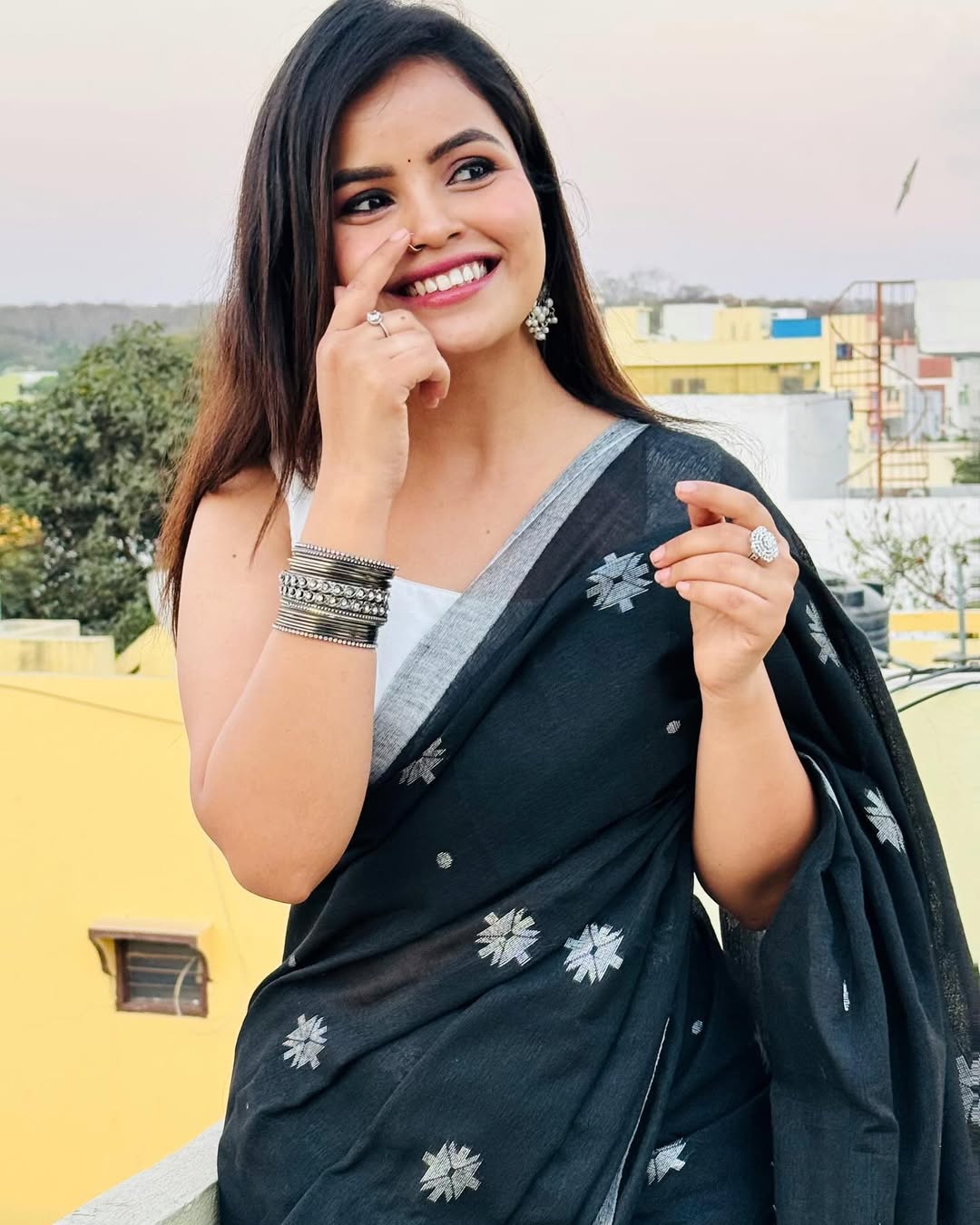 Impressive Black Cotton Silk Saree With Exemplary Blouse Piece