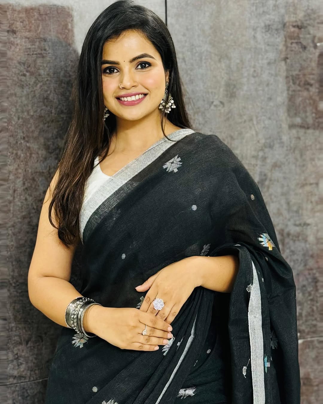 Impressive Black Cotton Silk Saree With Exemplary Blouse Piece