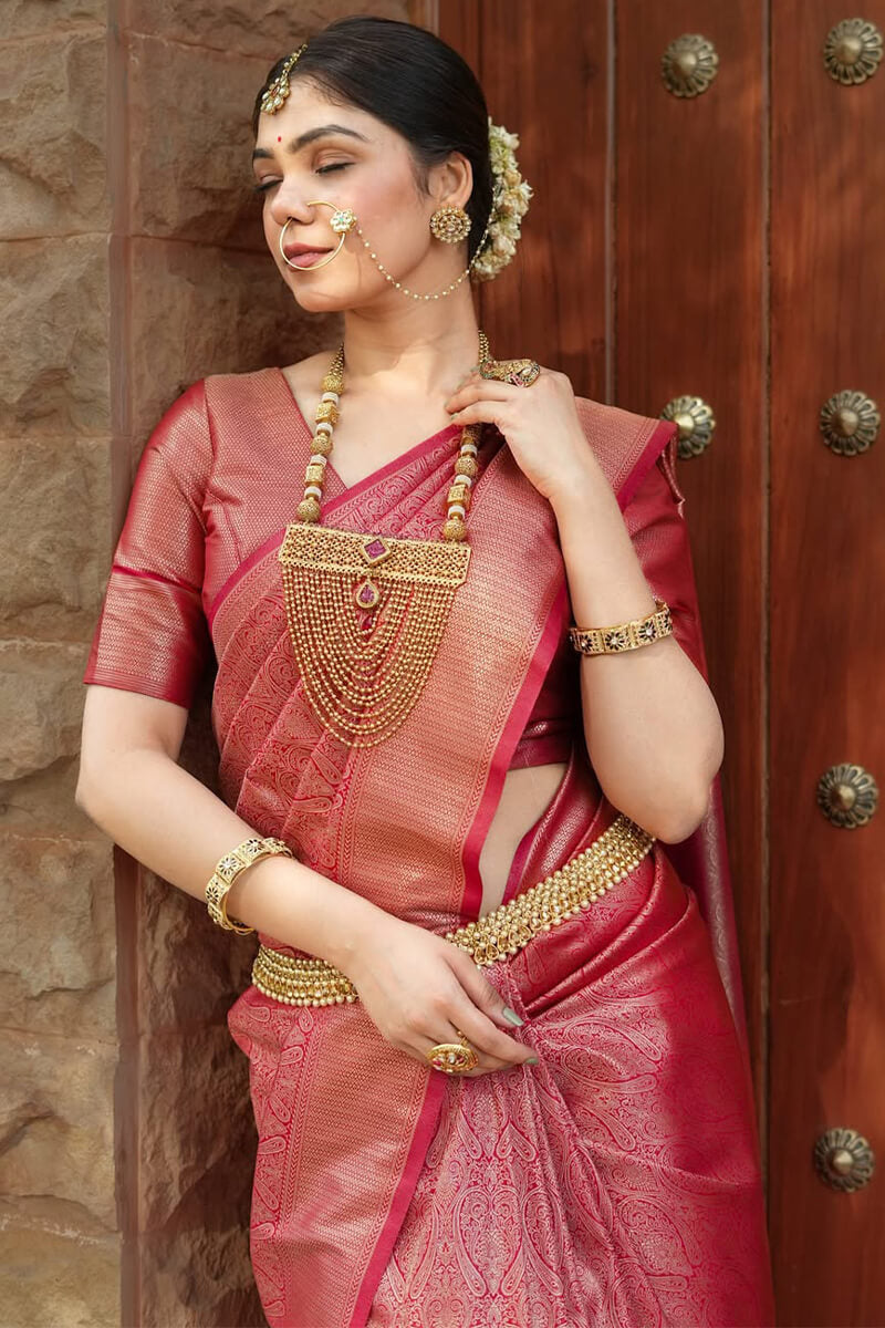 Magnetic Dark Pink Soft Silk Saree With Ratatouille Blouse Piece