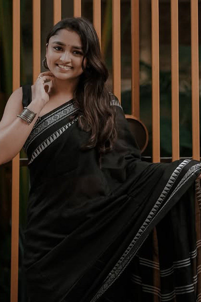 Transcendent Black Cotton Silk Saree With Pulsating Blouse Piece