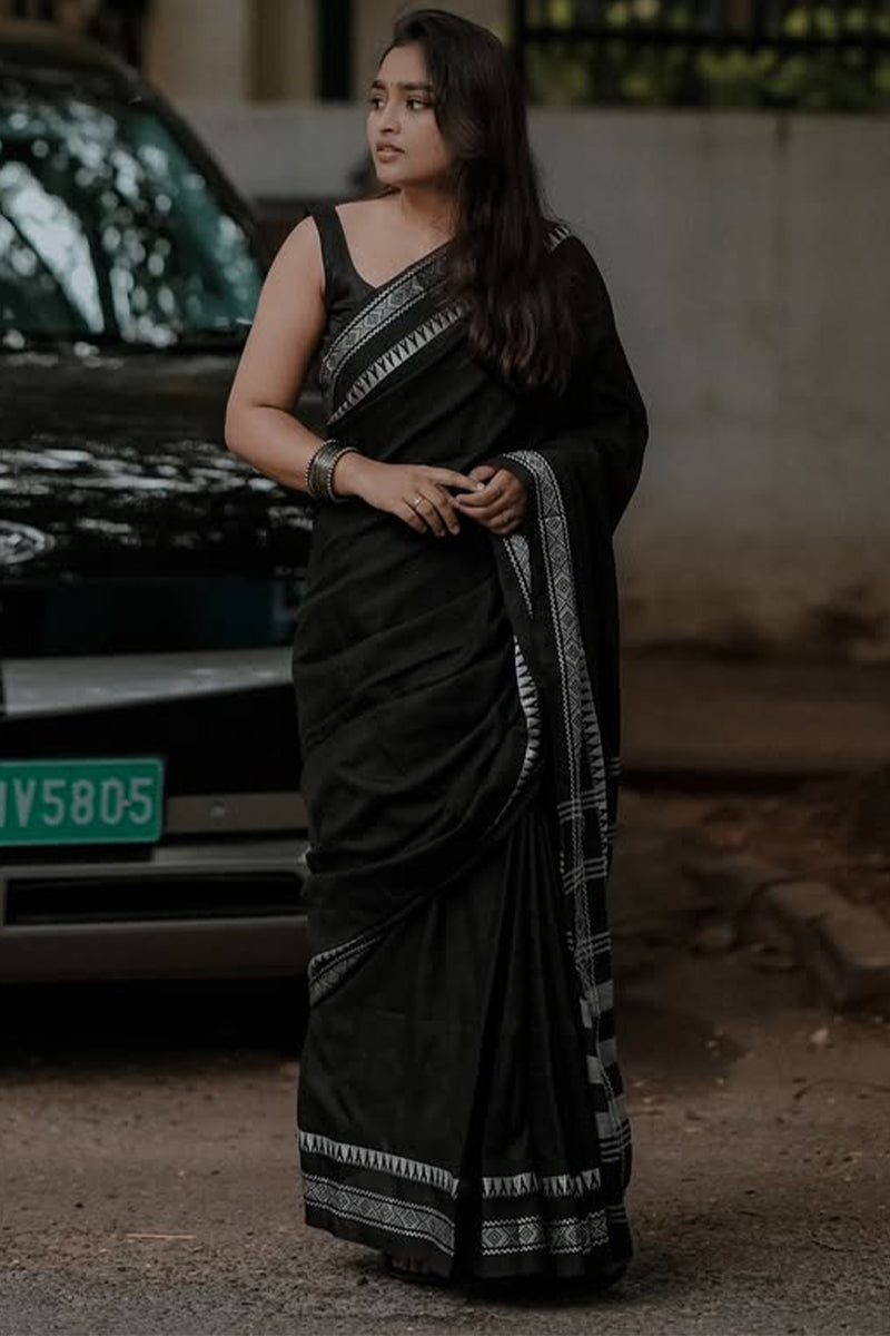 Transcendent Black Cotton Silk Saree With Pulsating Blouse Piece