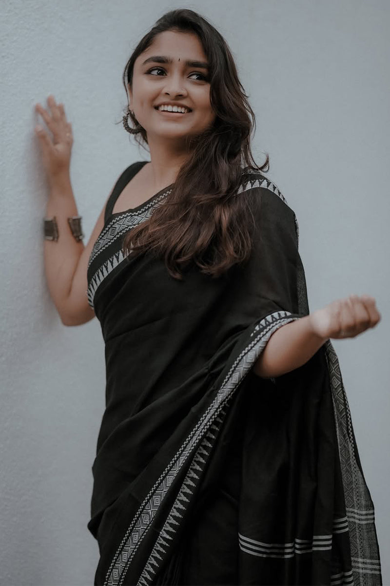 Transcendent Black Cotton Silk Saree With Pulsating Blouse Piece