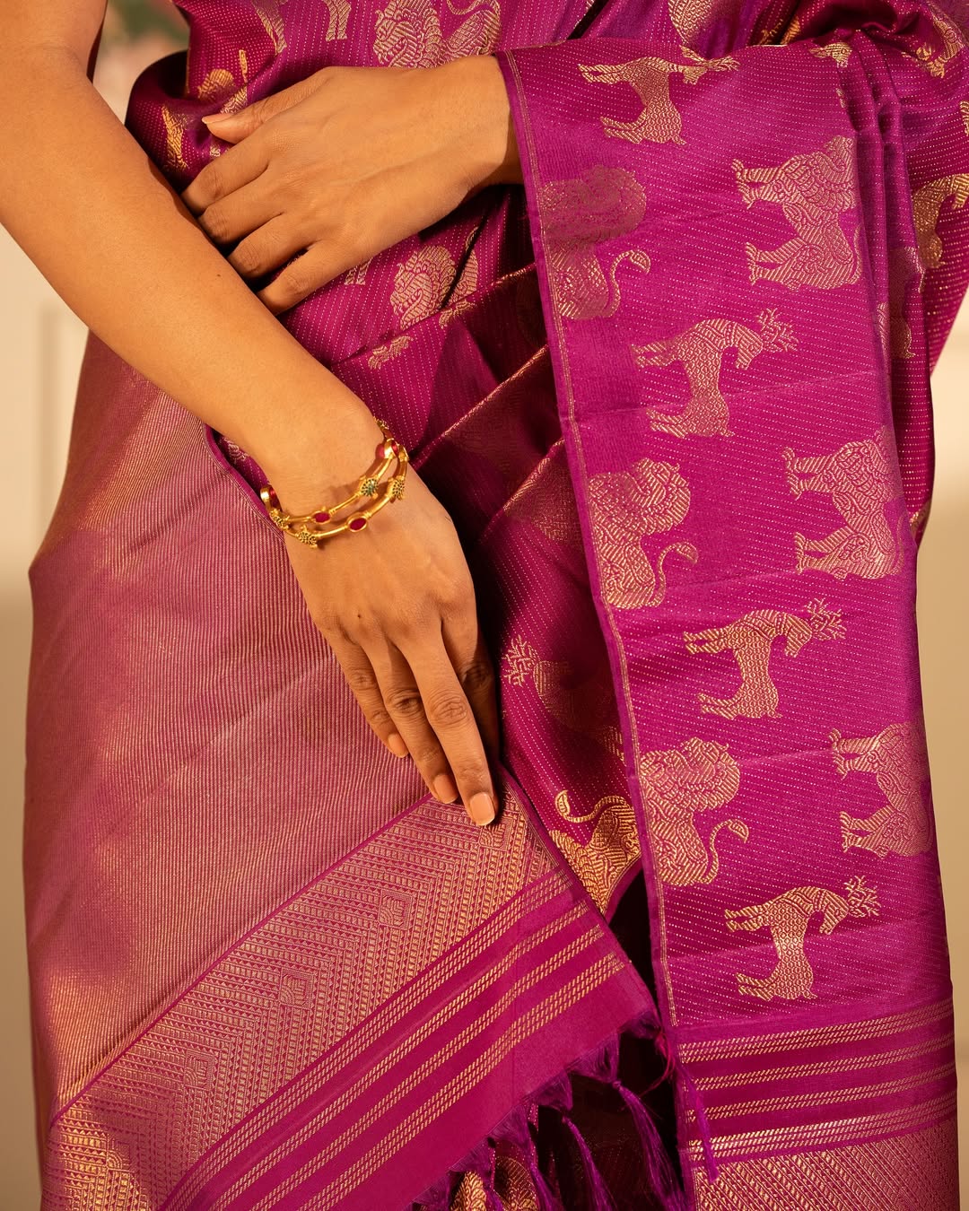 Fugacious Dark Pink Soft Silk Saree With Staggering Blouse Piece