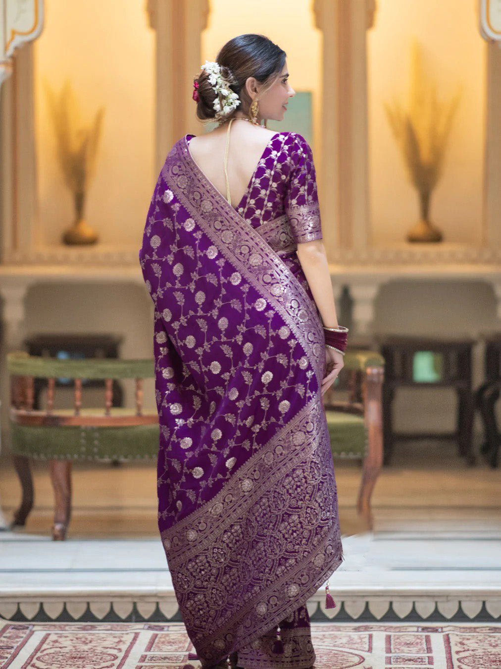 Enthralling Purple Soft Silk Saree With Deserving Blouse Piece