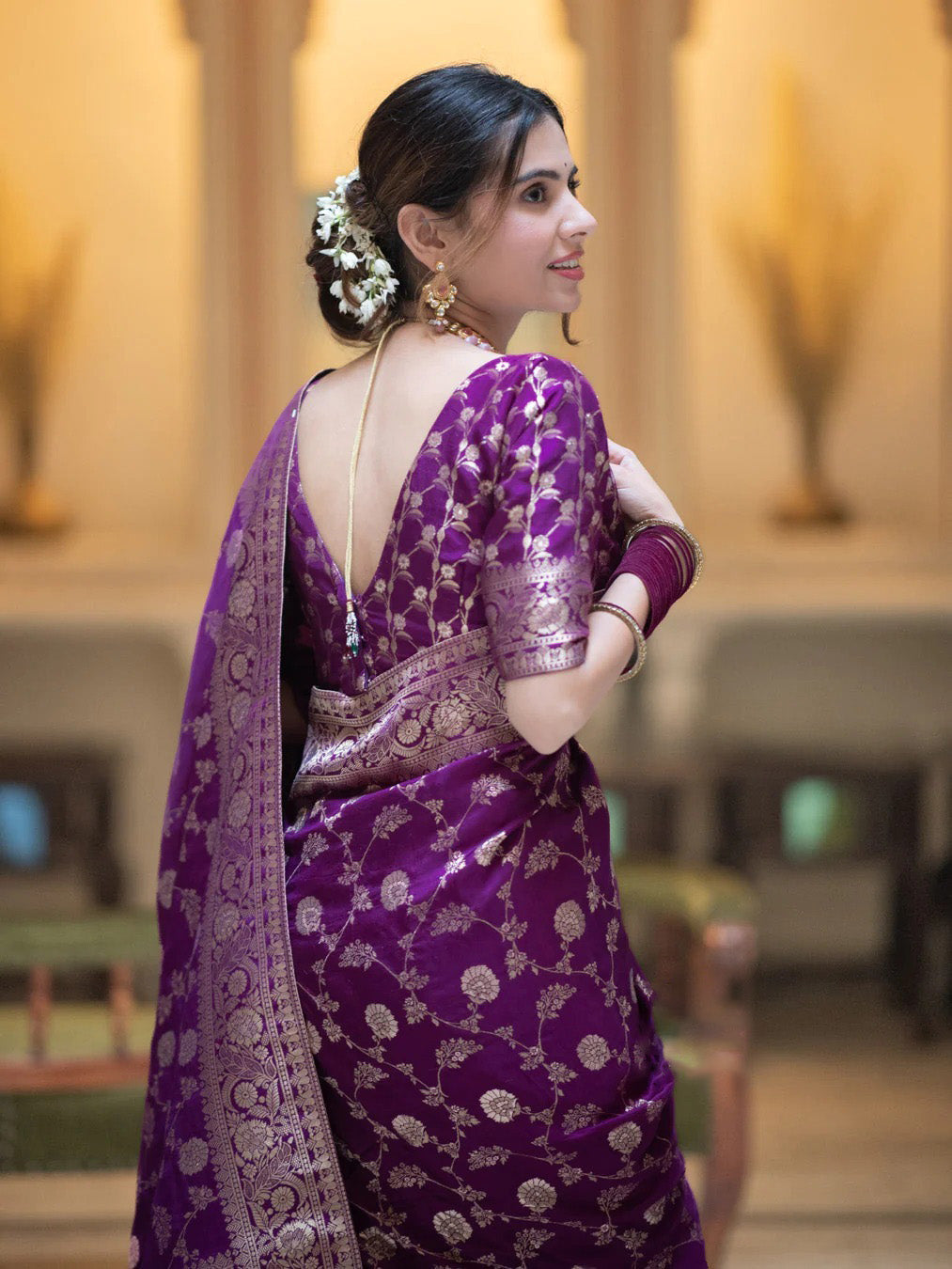 Enthralling Purple Soft Silk Saree With Deserving Blouse Piece