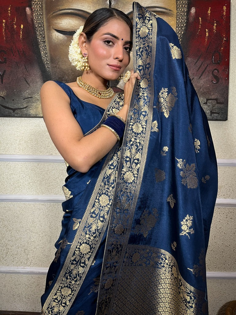 Evanescent Navy Blue Soft Silk Saree With Exquisite Blouse Piece