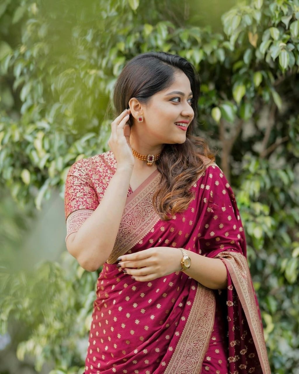 Lovely Maroon Soft Silk Saree With Alluring Blouse Piece
