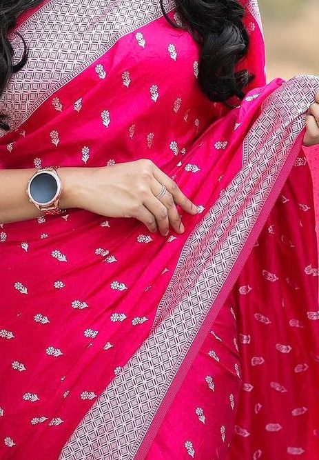 Cadmium Pink Maheshawari Cotton Silk Saree