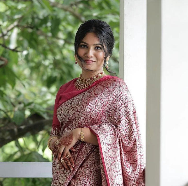 Quintessential Dark Pink Soft Silk Saree With Luxuriant Blouse Piece
