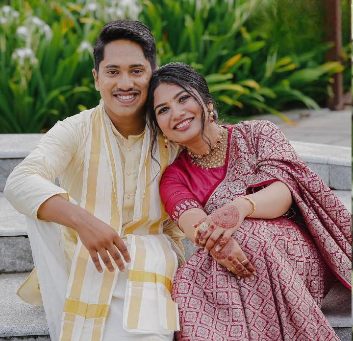 Quintessential Dark Pink Soft Silk Saree With Luxuriant Blouse Piece