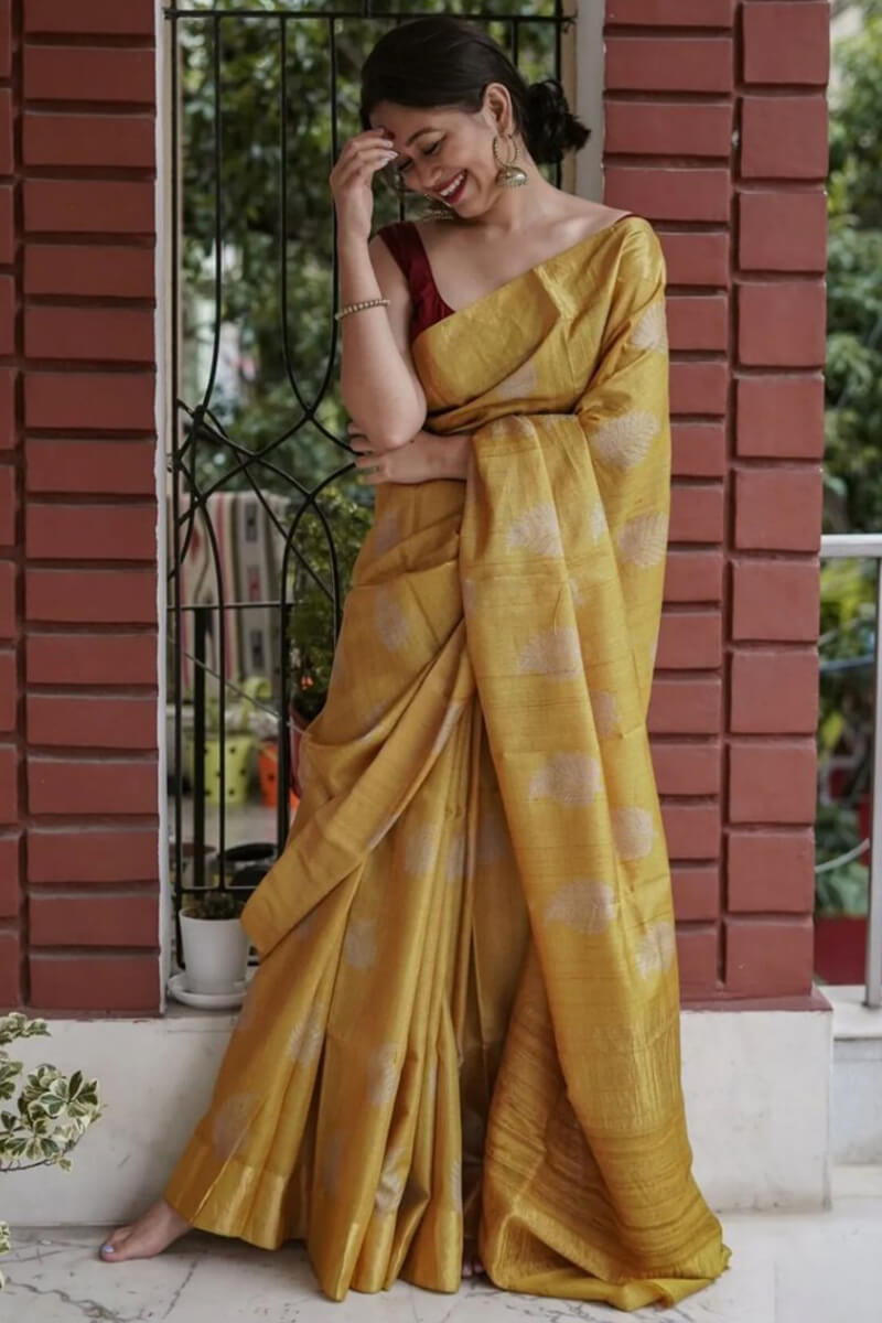 Yellowish Orange Maheshawari Cotton Silk Saree