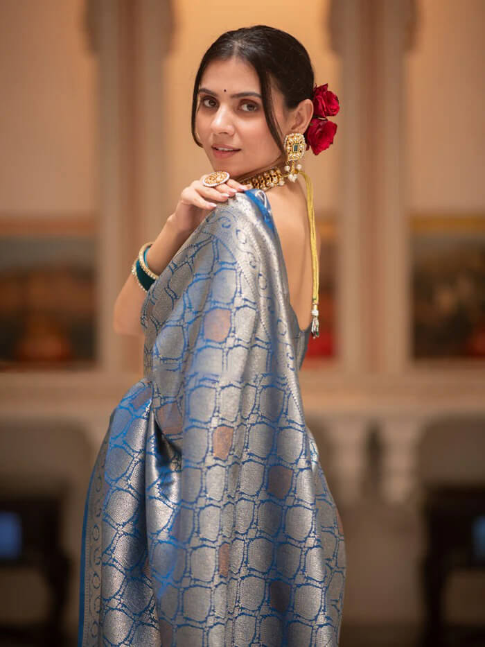 Demanding Blue Soft Silk Saree With Ravishing Blouse Piece