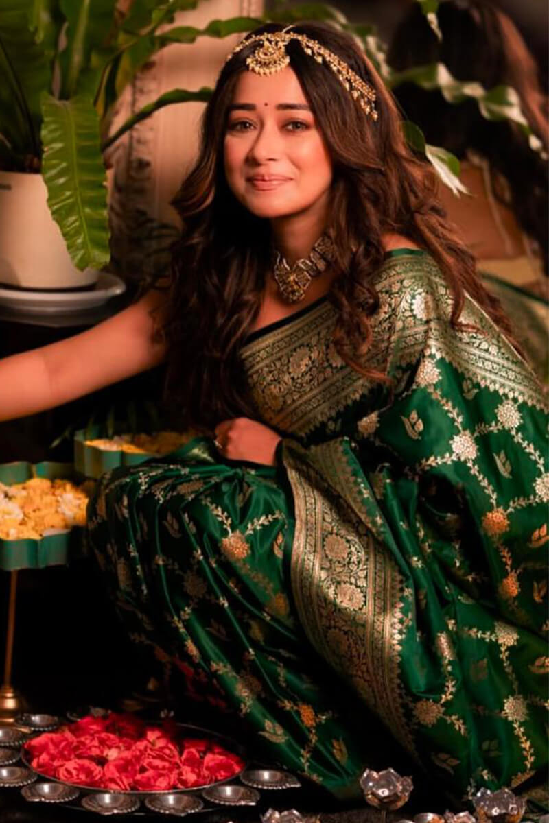 Murmurous Dark Green Soft Silk Saree With Eloquence Blouse Piece