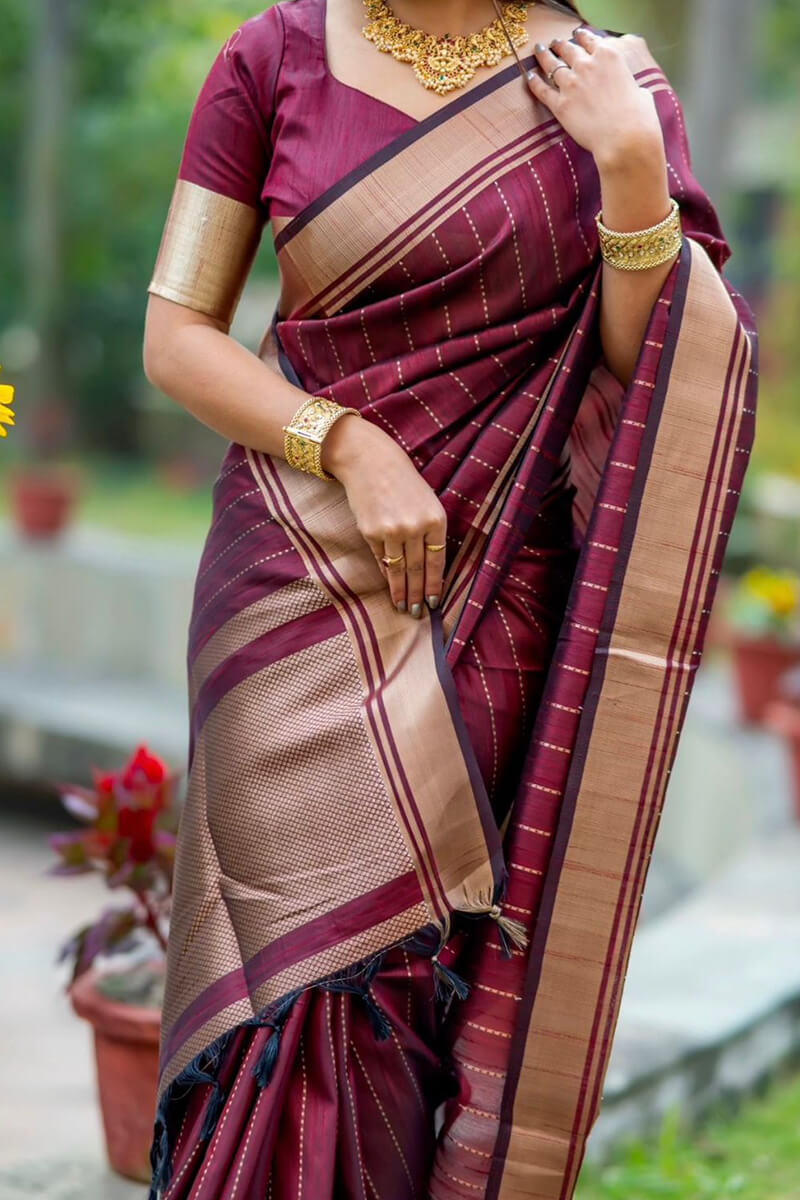 Gratifying Wine Soft Silk Saree With Woebegone Blouse Piece