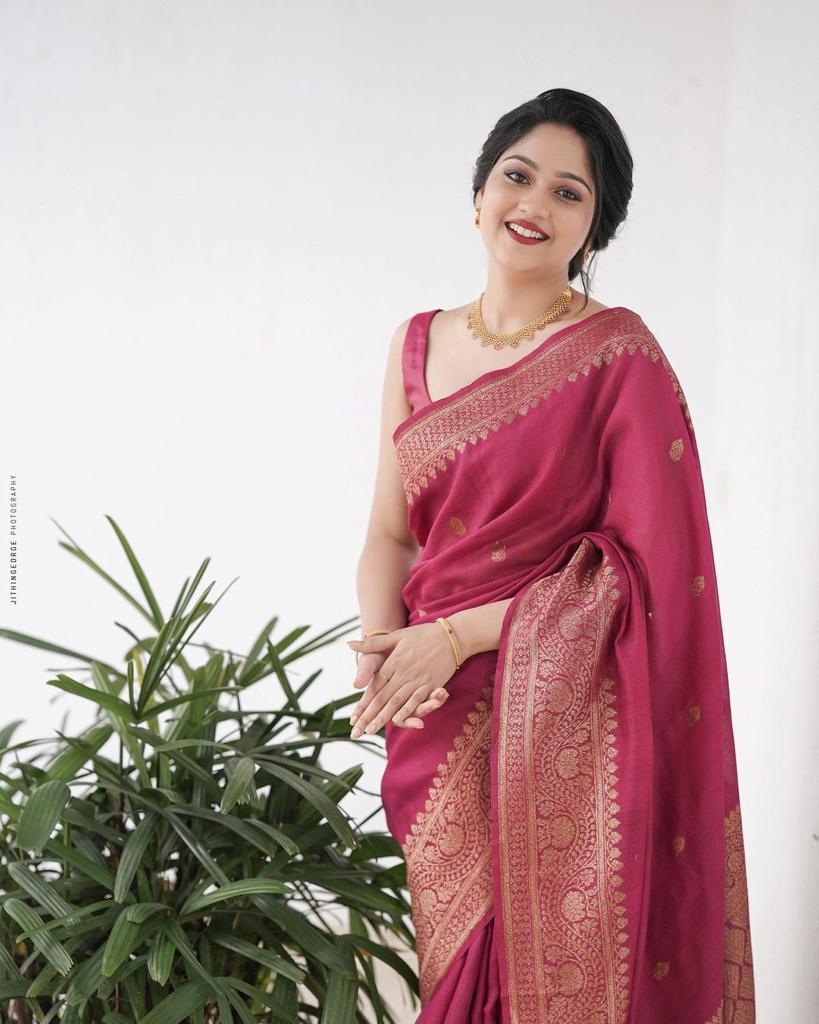 Propinquity Dark Pink Soft Silk Saree With Imaginative Blouse Piece