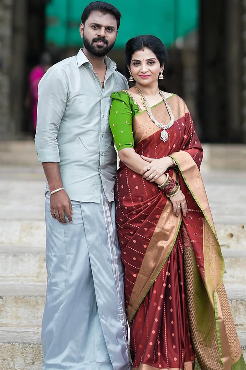 Entrancing Wine Soft Silk Saree With Lissome Blouse Piece