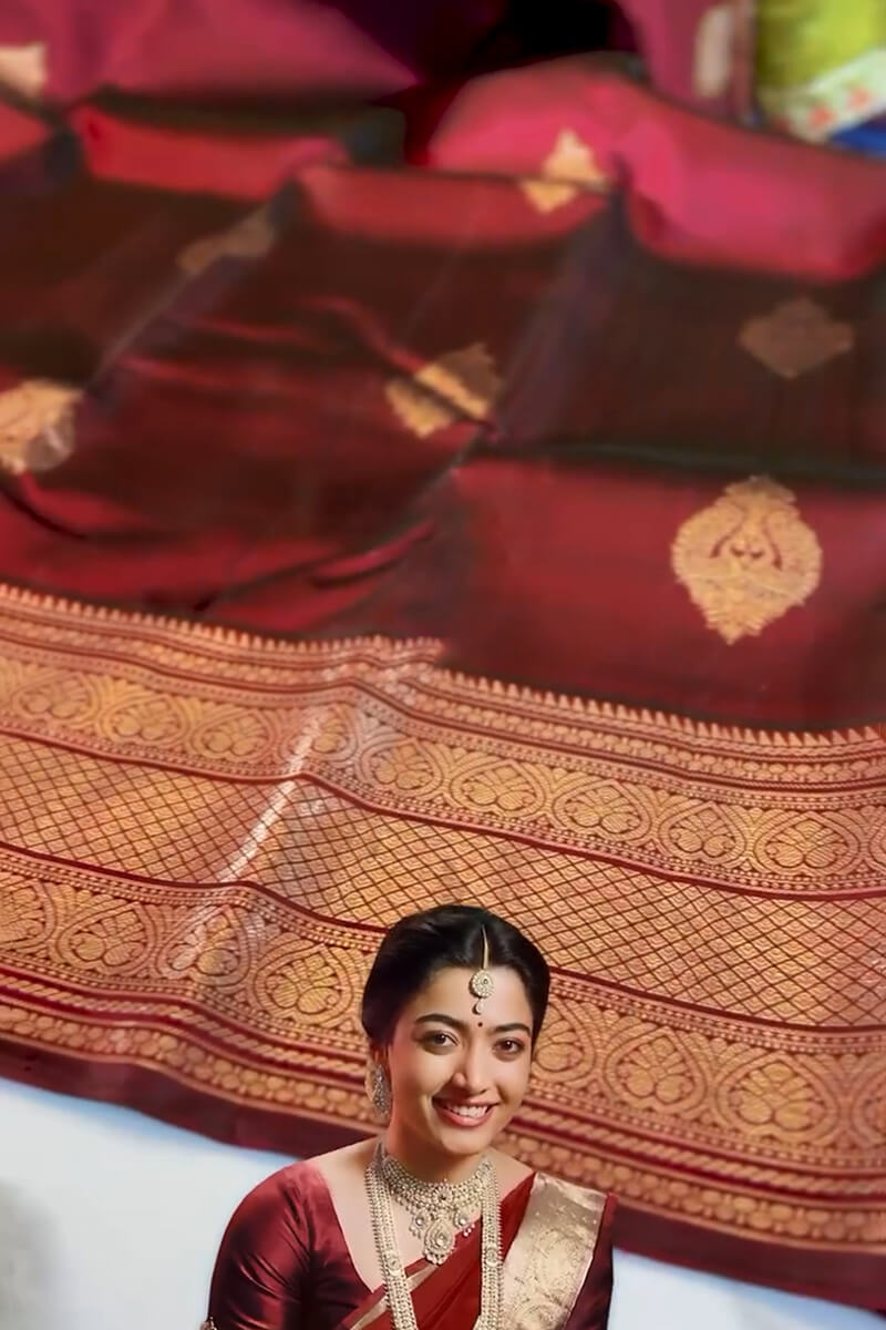 Adoring Wine Soft Banarasi Silk Saree With Posh Blouse Piece