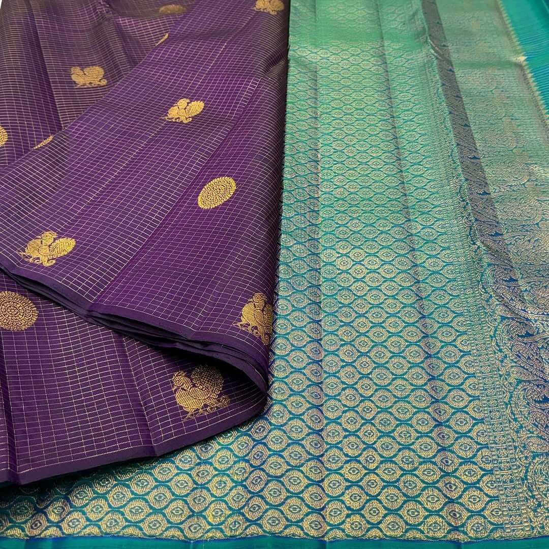 Exemplary Purple Soft Silk Saree With Scintillating Blouse Piece