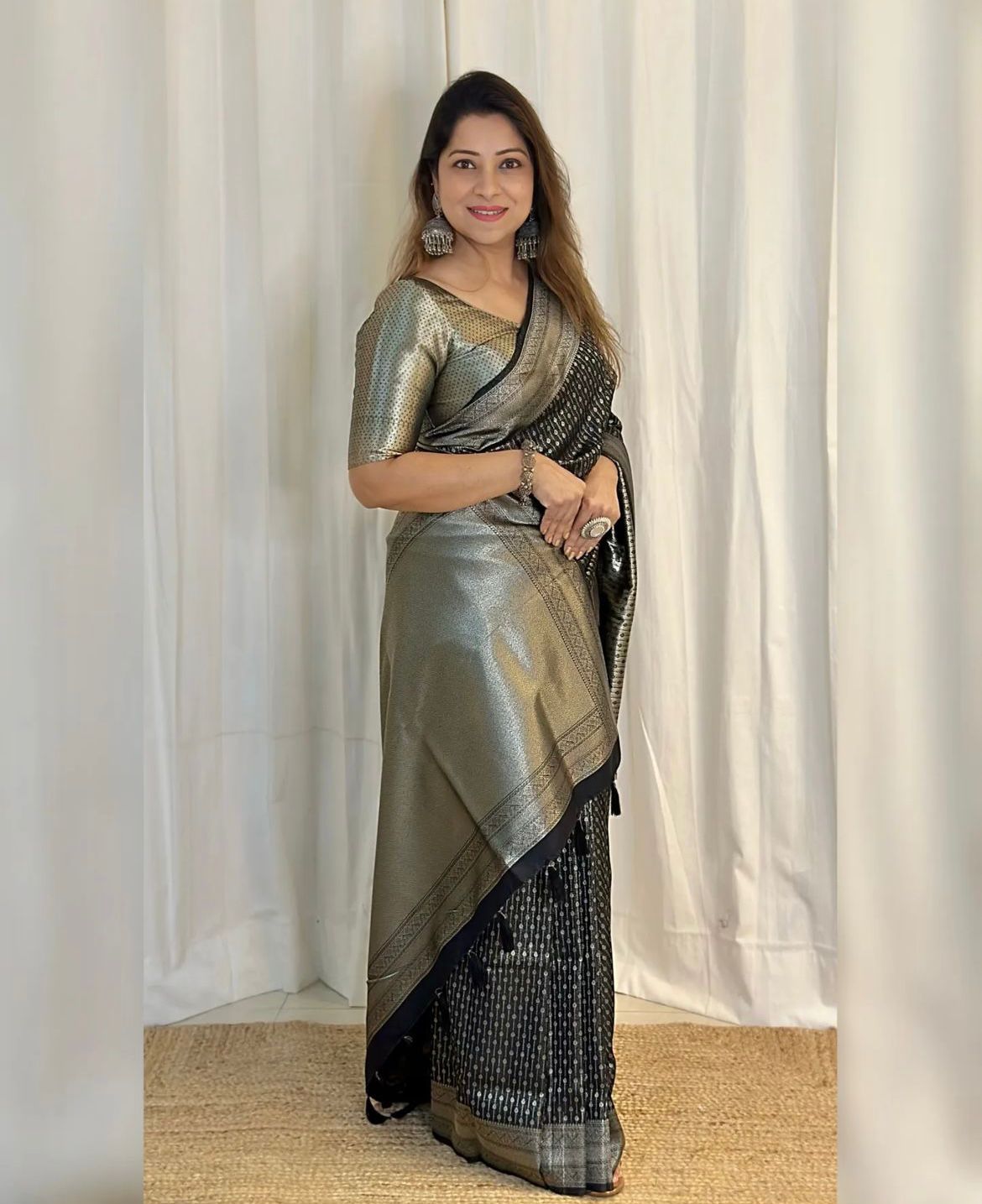 Panoply Black Soft Silk Saree With Super Proficient Blouse Piece