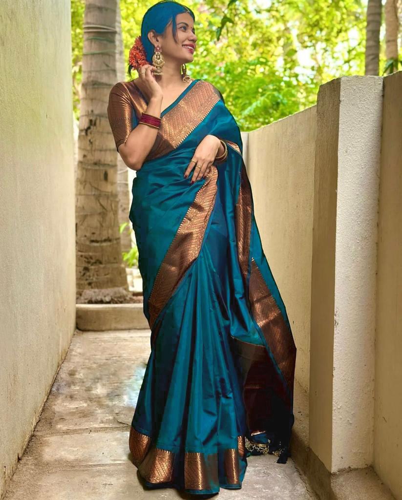 Palimpsest Rama Soft Silk Saree With Magnetic Blouse Piece