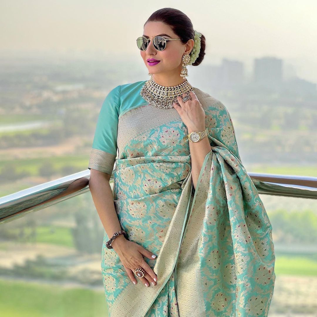 Moiety Sea Green Soft Silk Saree With Smart Blouse Piece