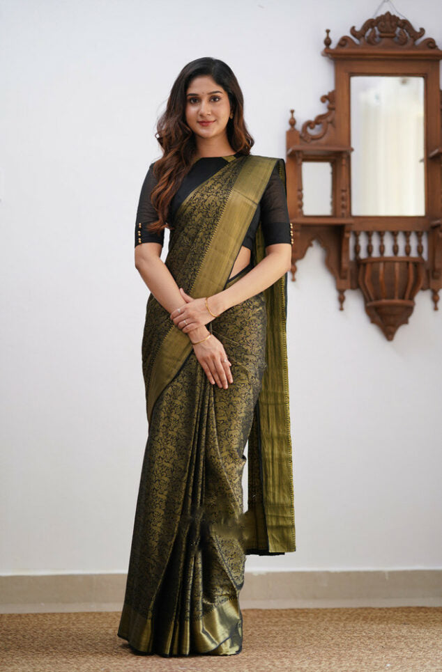 Imbrication Black Soft Silk Saree With Enchanting Blouse Piece