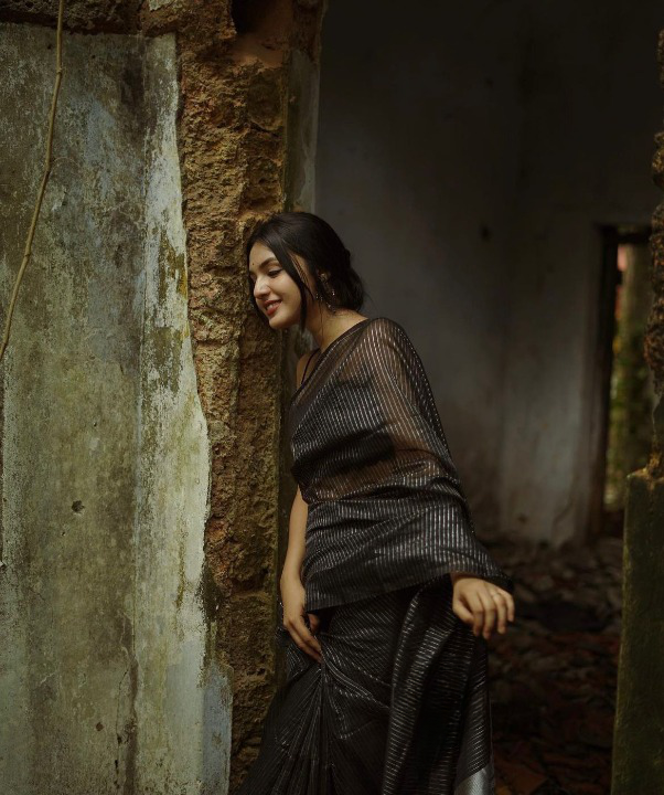 Ratatouille Black Soft Banarasi Silk Saree With Pretty Blouse Piece