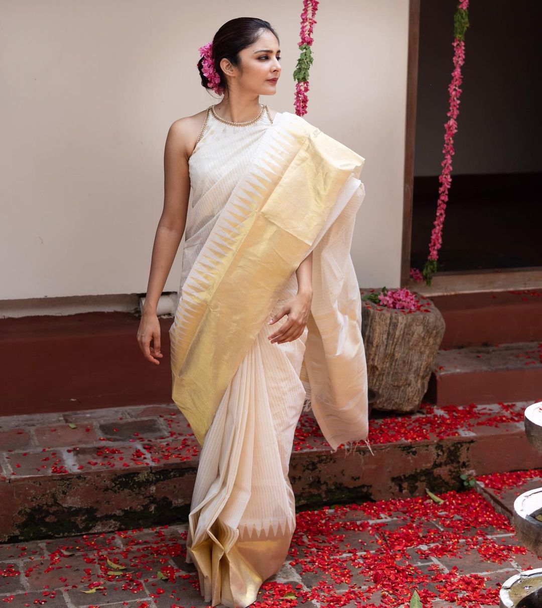 Winsome Off White Soft Silk Saree With Amazing Blouse Piece
