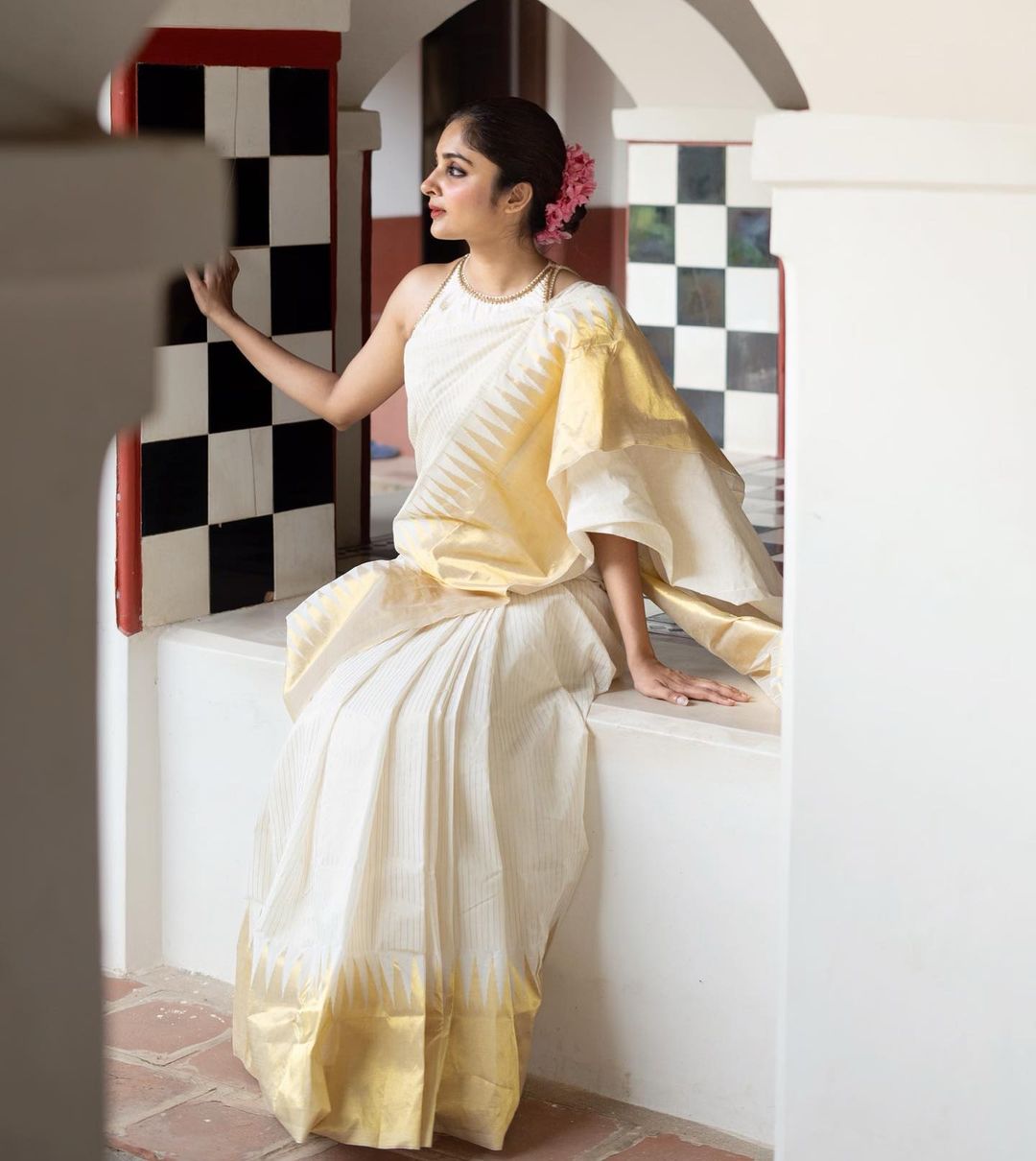 Winsome Off White Soft Silk Saree With Amazing Blouse Piece