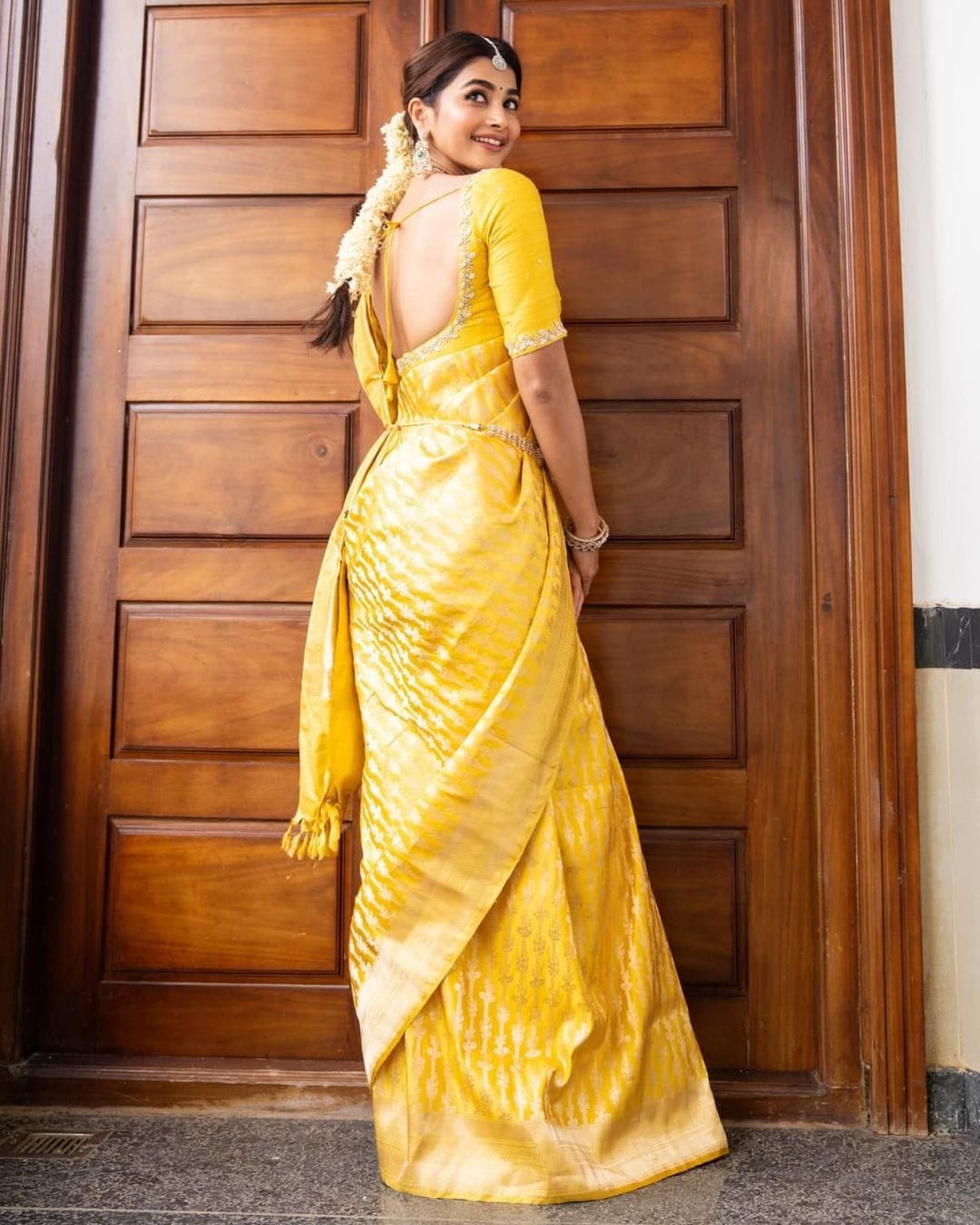 Inimitable Yellow Soft Silk Saree With Preferable Blouse Piece