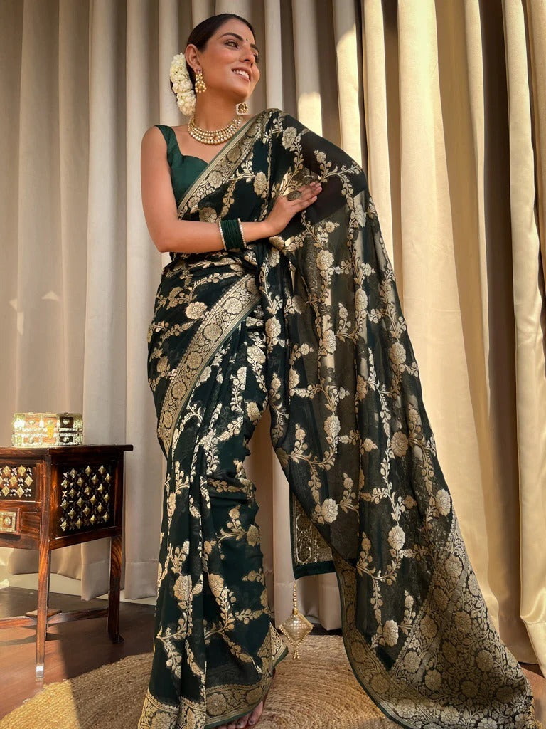 Ineffable Dark Green Soft Silk Saree With Unique Blouse Piece