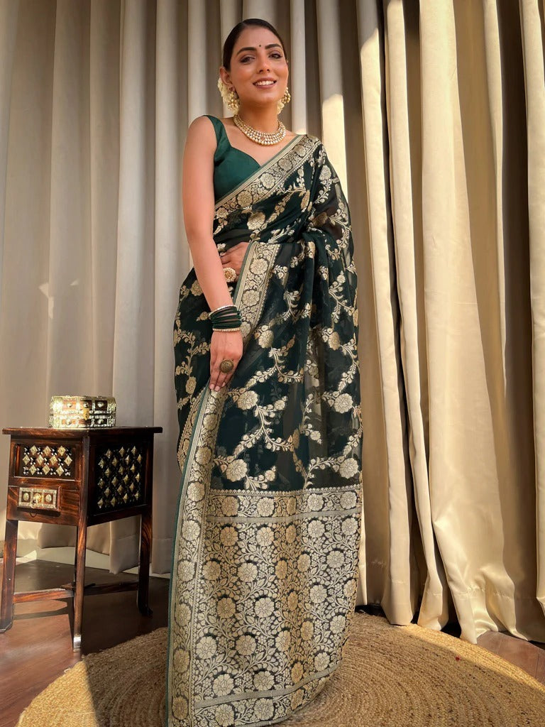 Ineffable Dark Green Soft Silk Saree With Unique Blouse Piece