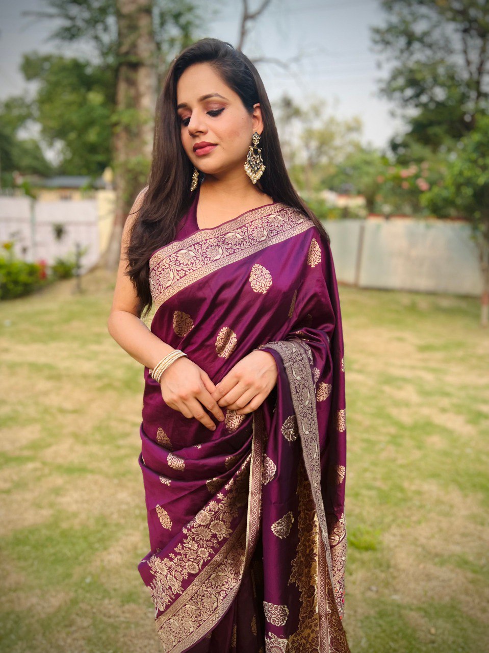 Energetic Wine Soft Silk Saree With Outstanding Blouse Piece