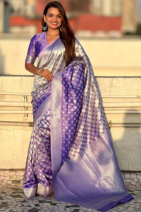Amiable Lavender Soft Silk Saree With Traditional Blouse Piece