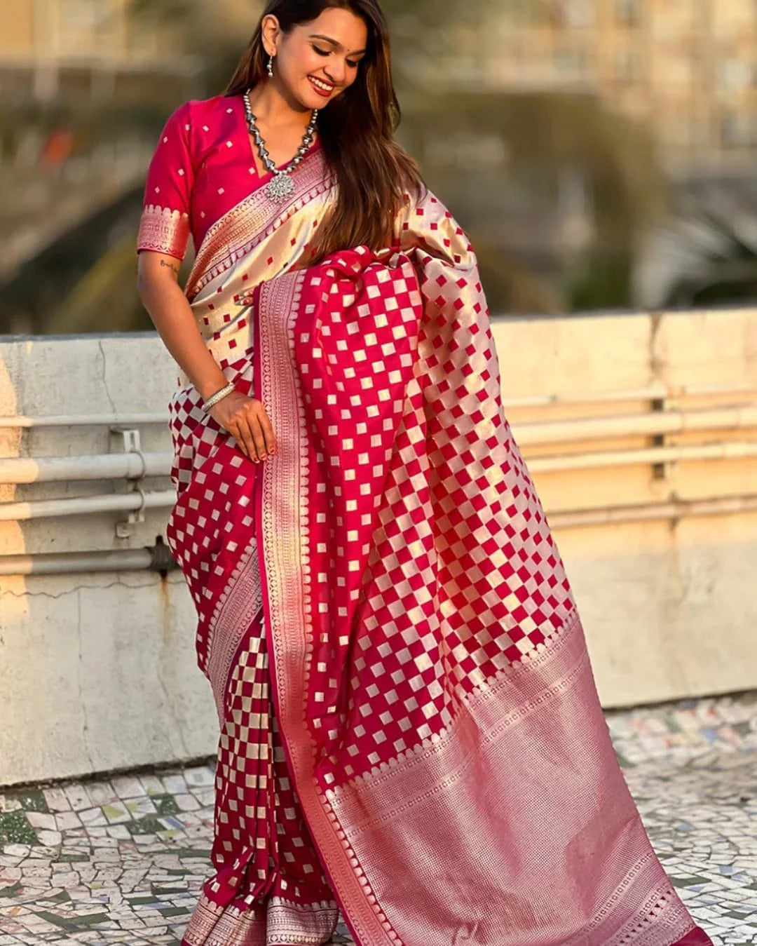 Engaging Red Soft Silk Saree With Opulent Blouse Piece
