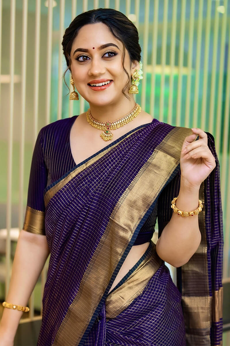 Palimpsest Navy Blue Soft Silk Saree With Splendiferous Blouse Piece