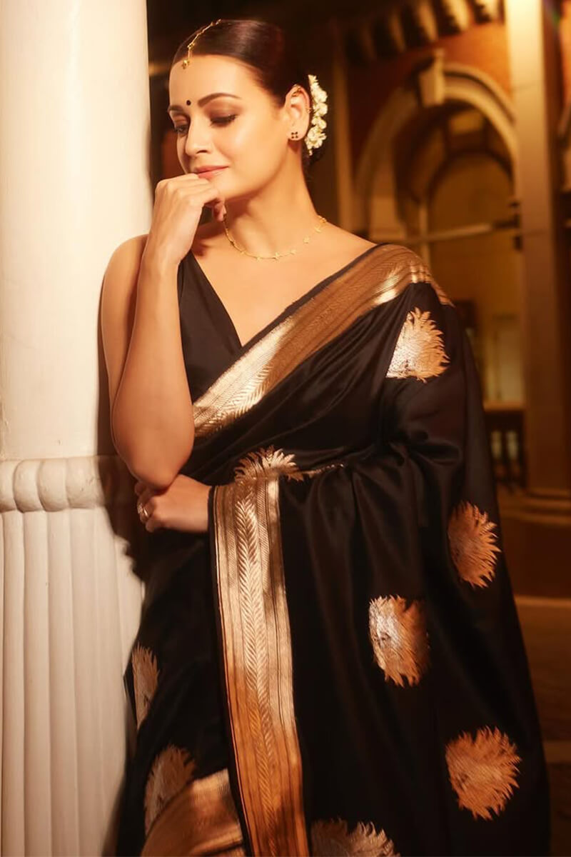 Unequalled Black Soft Silk Saree With Ornate Blouse Piece