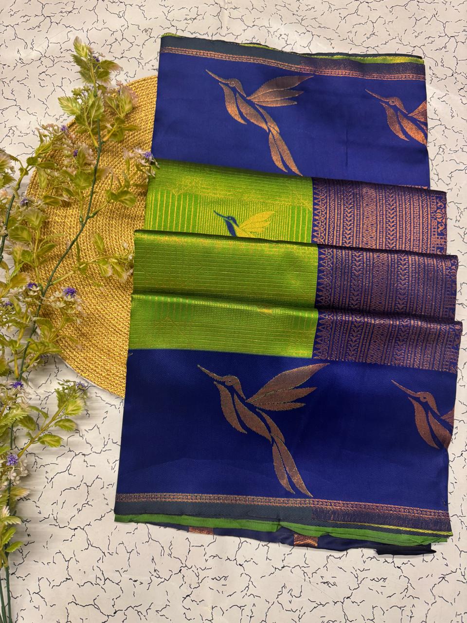 Divine Green Soft Banarasi Silk Saree With Flaunt Blouse Piece