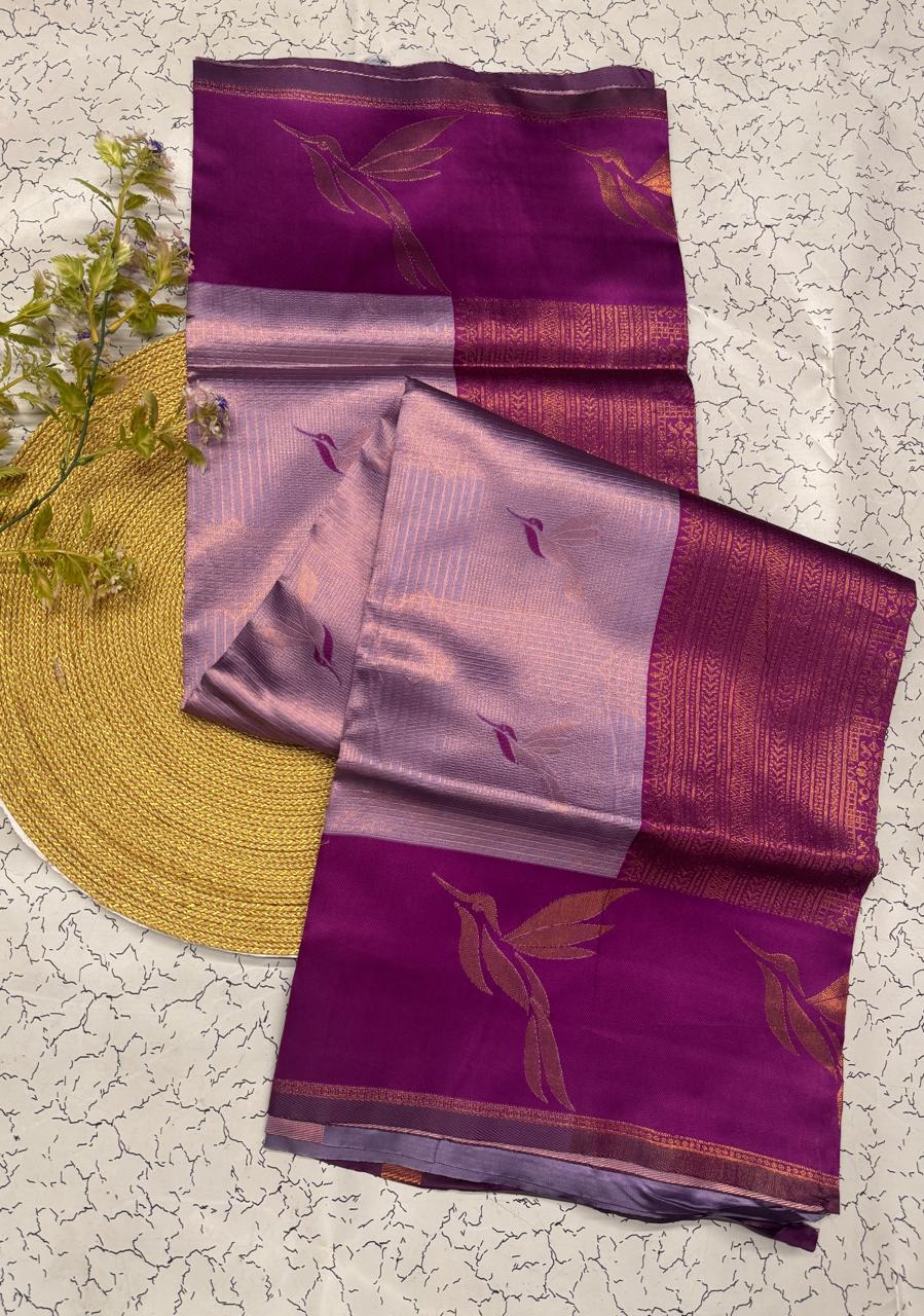 Unequalled Lavender Soft Banarasi Silk Saree With Phenomenal Blouse Piece