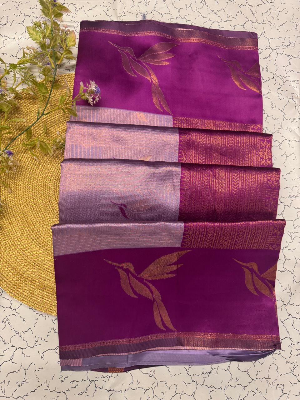 Unequalled Lavender Soft Banarasi Silk Saree With Phenomenal Blouse Piece